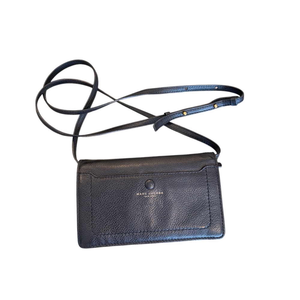 Marc Jacobs‎ Black Pebbled Leather
Empire City Wallet w/ Strap Crossbody
Purse